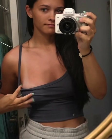 Emma Marie onlyfans pictures