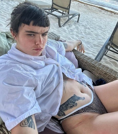 Benee onlyfans leaked tits