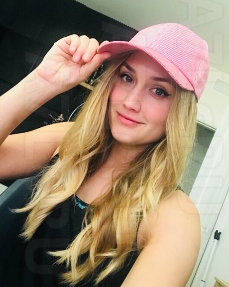 Naomi Kyle onlyfans naked