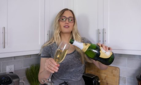 Naomi Kyle onlyfans nude