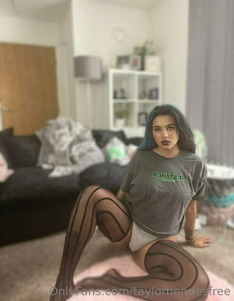taylorhenriesfree onlyfans leak