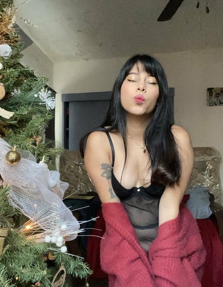 helloaliza naked on onlyfans