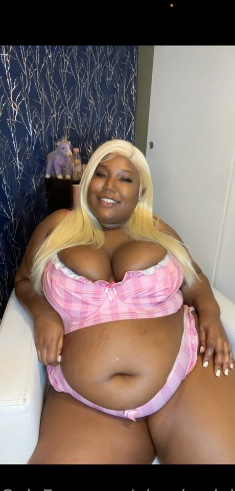 plussizedollface onlyfans pics