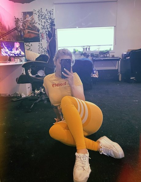 sawina only fans nude leaks