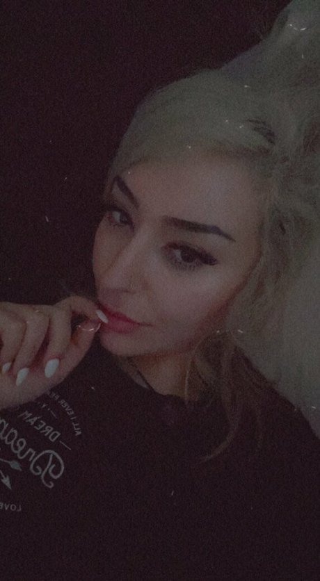 sawina only fans pictures