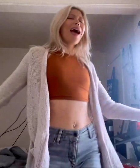 Charisma Kain onlyfans model