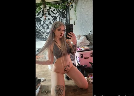 fawkslily nudes onlyfans leak