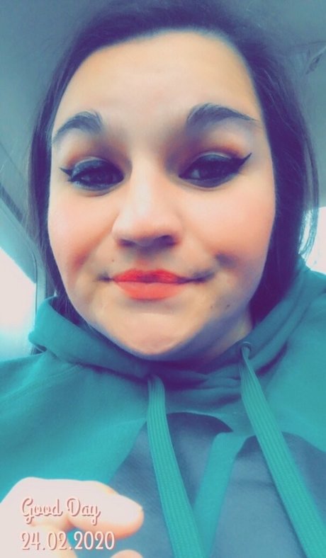 begformolly onlyfans strip tease