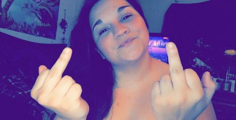 begformolly onlyfans model photo