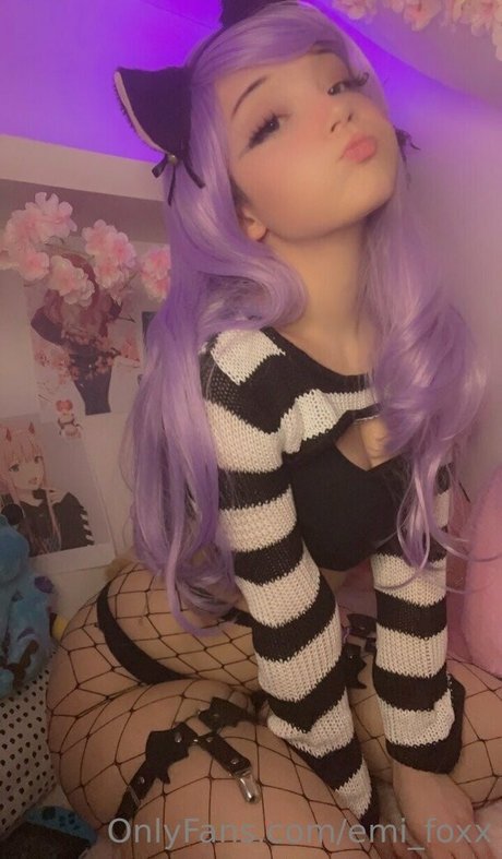 bunnyemiii strip onlyfans