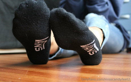 misscandyfeet2 onlyfans naked