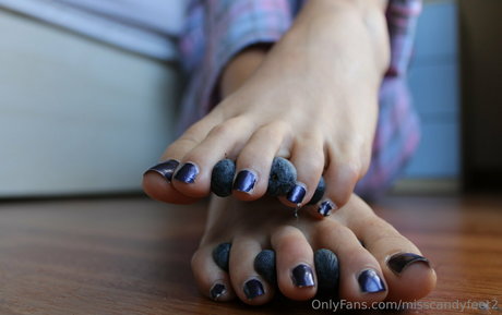 misscandyfeet2 only fans leak