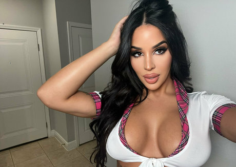 tsitaliaarianna onlyfans leaked pictures