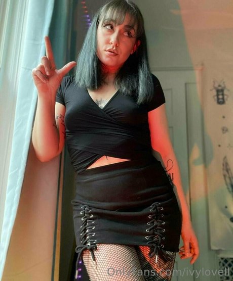 ivylovell onlyfans model images