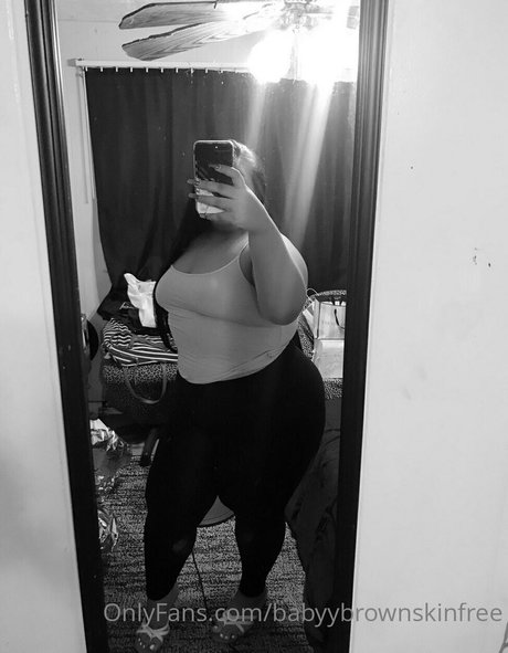 babyybrownskinfree onlyfans creator