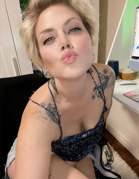 biancatusher onlyfans content type