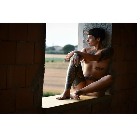 shewolf inked onlyfans hot