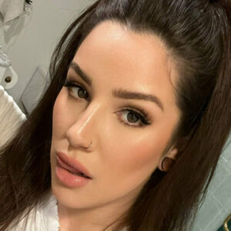 Lunaluvbad only fans leaks porn