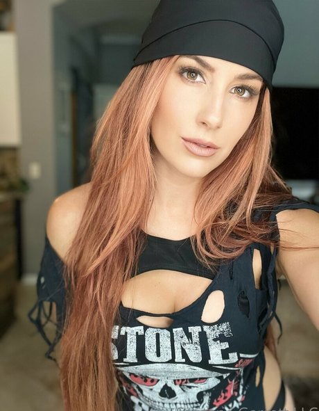 Santana Garrett onlyfans photo