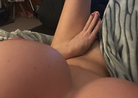 ladyharknessxxx naked on onlyfans