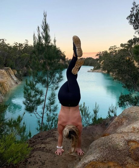 Racharmstrong Aussie onlyfans nudes