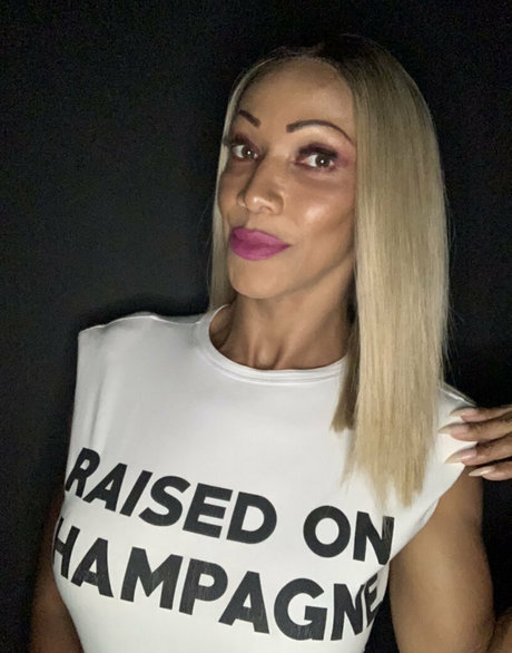 shemale 23cm onlyfans naked