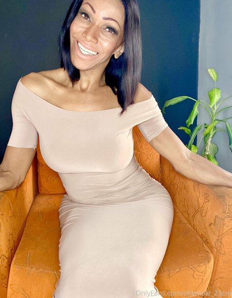 shemale 23cm onlyfans naked