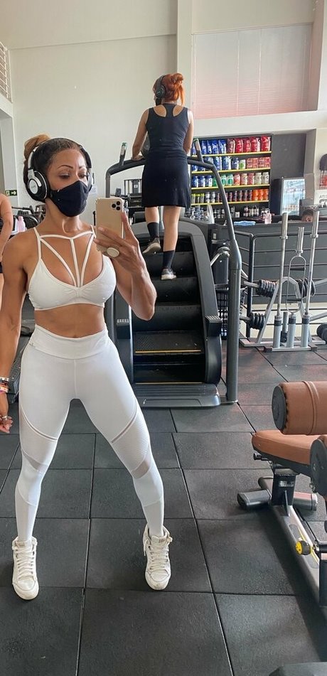 shemale 23cm onlyfans leaks xxx