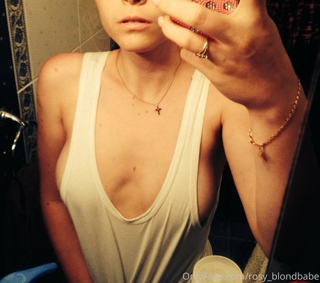 rosy blondbabe onlyfans