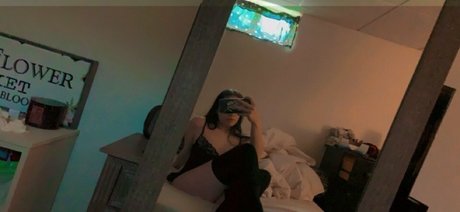 corrine rhodes nudes onlyfans