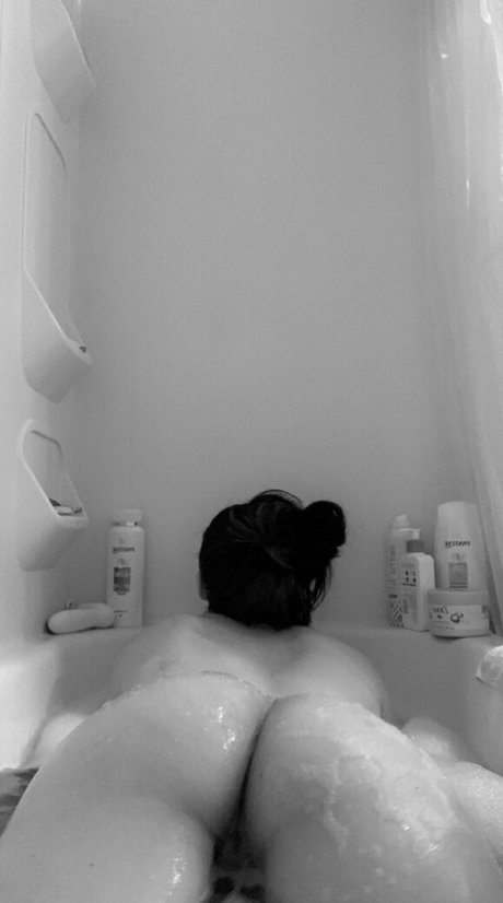 corrine rhodes onlyfans leaks