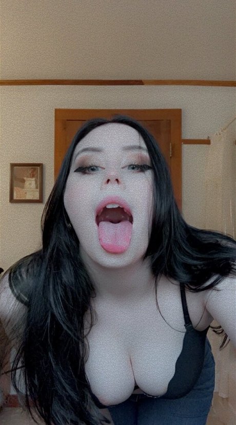 corrine rhodes onlyfans leams