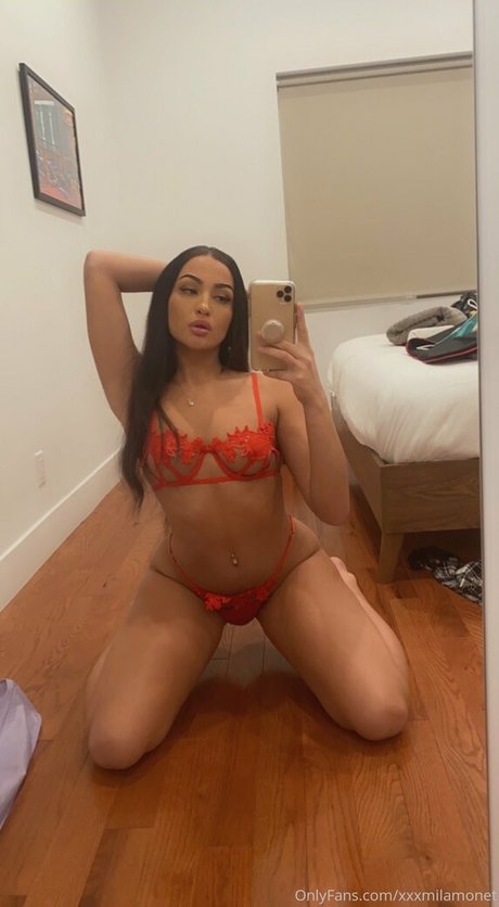 xxxmilamonet onlyfans model images