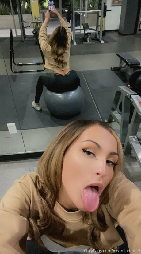 xxxmilamonet onlyfans model photos