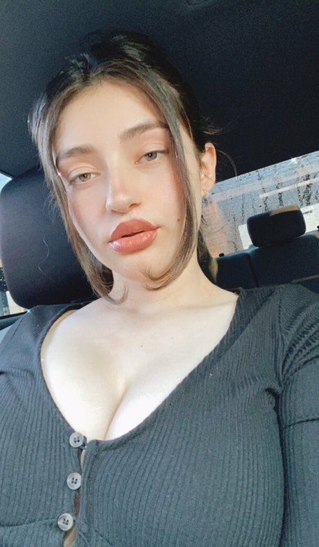 Spanishbbylove onlyfans model images