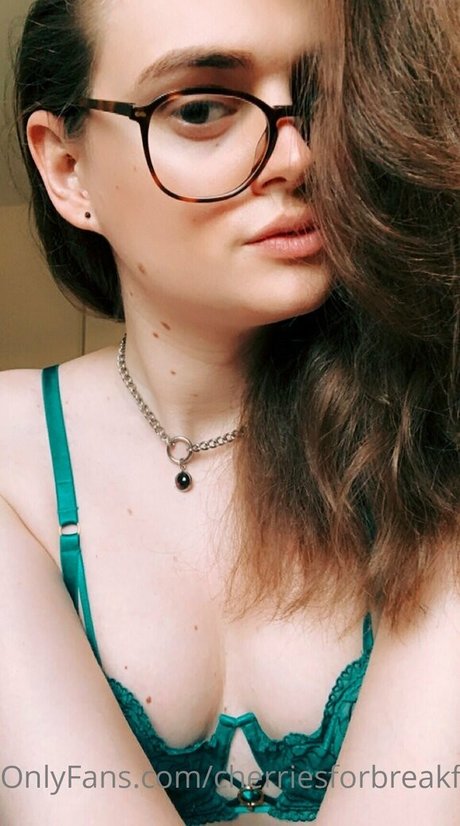 cherriesforbreakfast onlyfans nudes