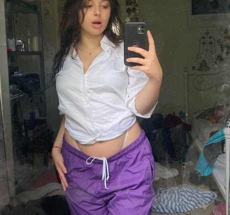 Maddy Adderley onlyfans leajs