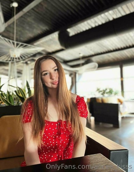 alicee kisss onlyfans porn leaked