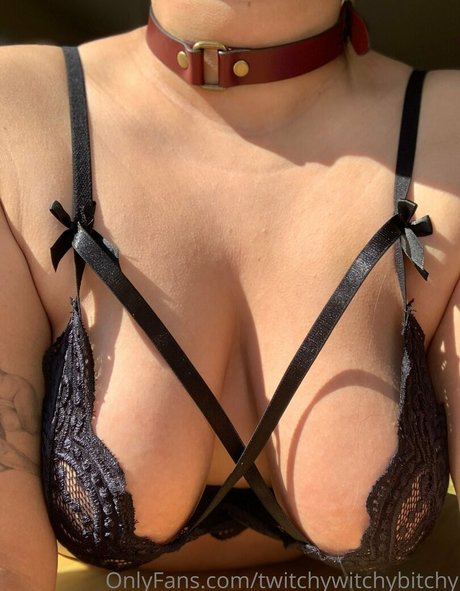 twitchywitchybitchy naked on onlyfans