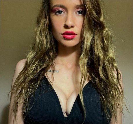 obey genevieve onlyfans boobs