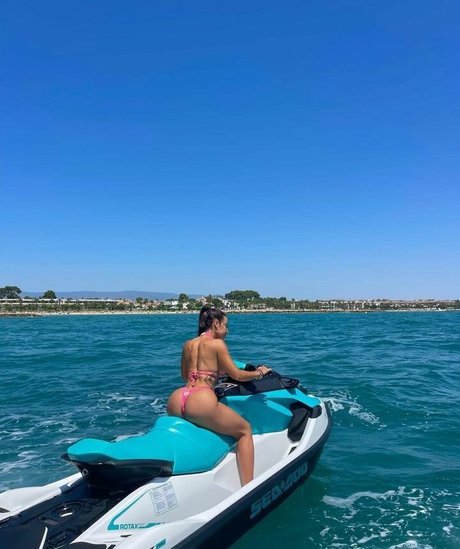 Sara Izquierdo onlyfans sexy