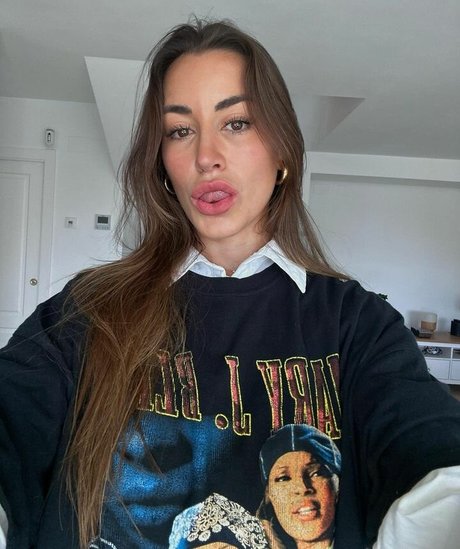 paulagonu nude on onlyfans