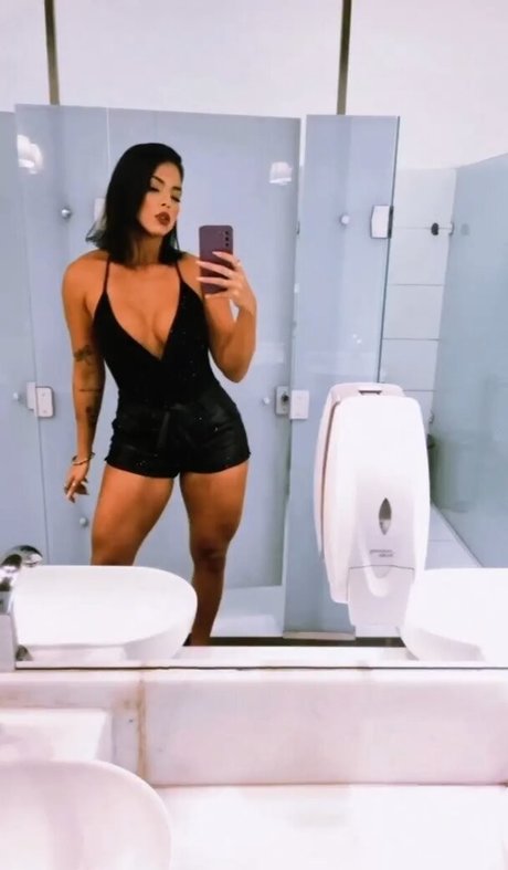 Juju Bellini only fans pics