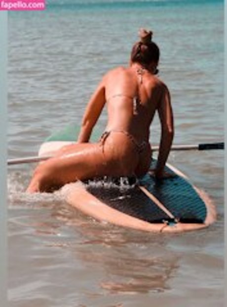 Christiana Almeida naked onlyfans leak