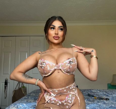 Priya Yasmin X onlyfans leak nudes