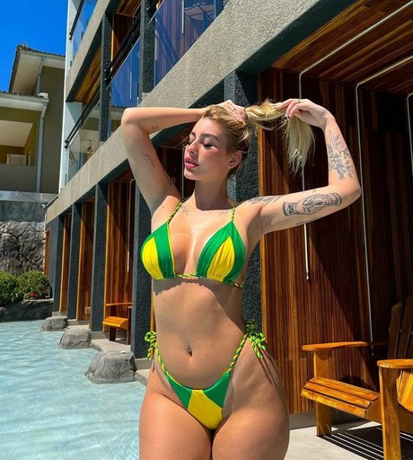 Vitoria Mondoni nude only fans