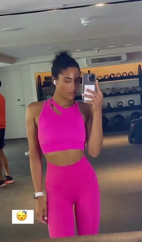 Shirin Olivia onlyfans naked leaks