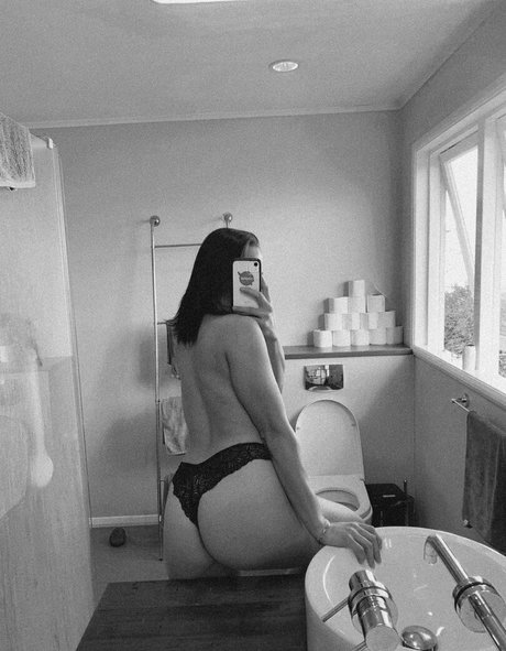 saintjessie onlyfans leaks sex