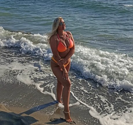 Justwoman 42 only fans naked