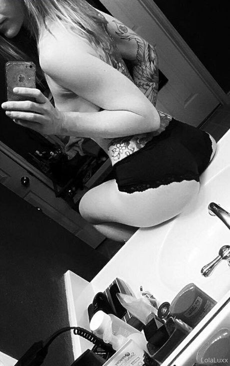 lolaluxx only fans xxx